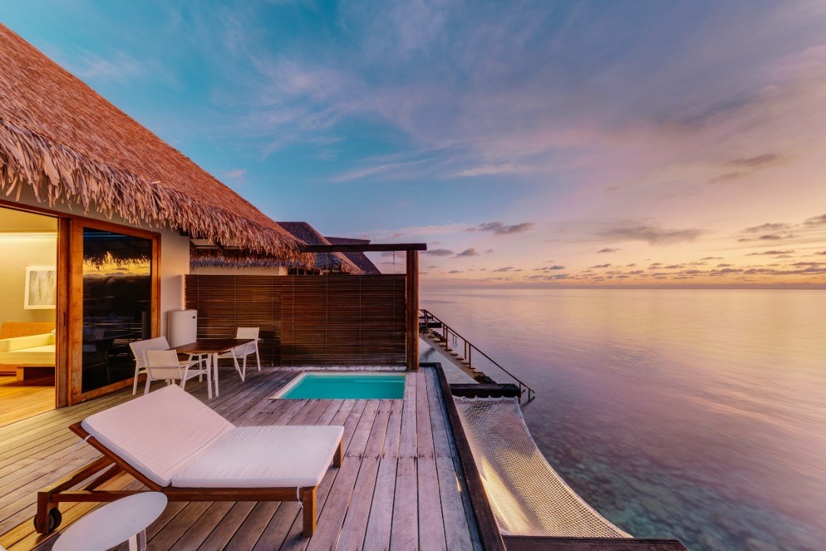 SunsetWaterBungalowwithJacuzzi4