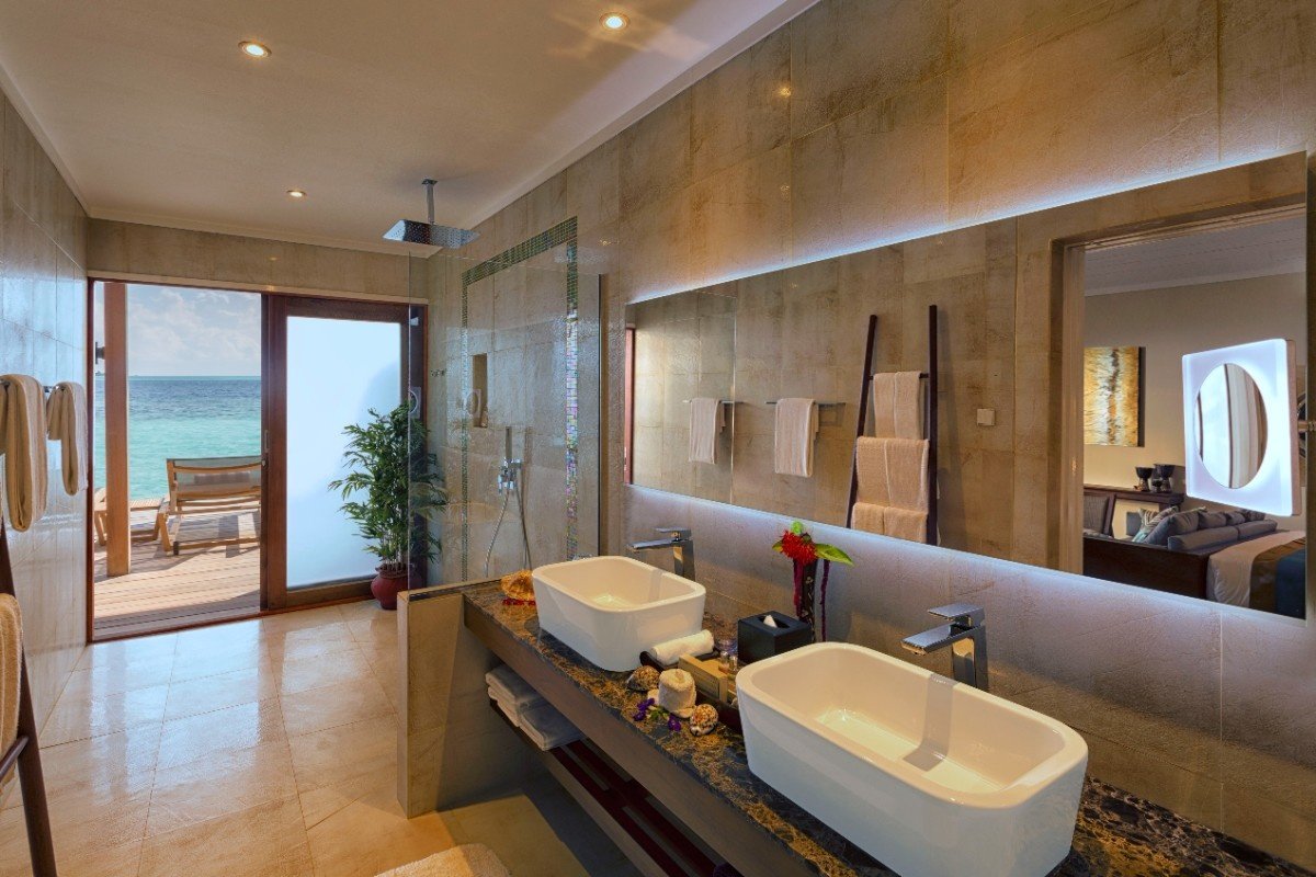 HurawalhiOceanVillaBathroomInterior1