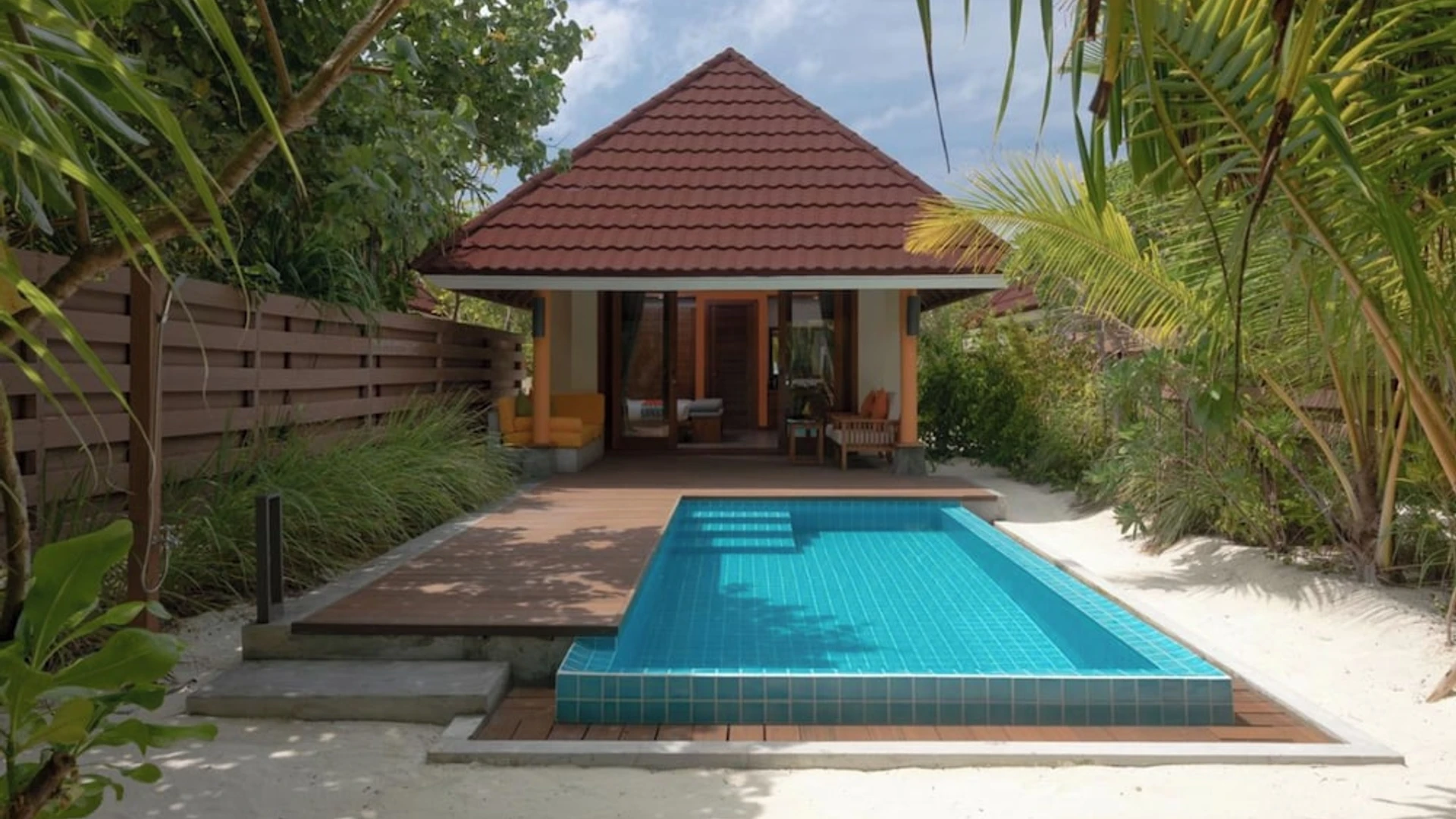 Dhigufaru Island Resort Pool Beach Villa