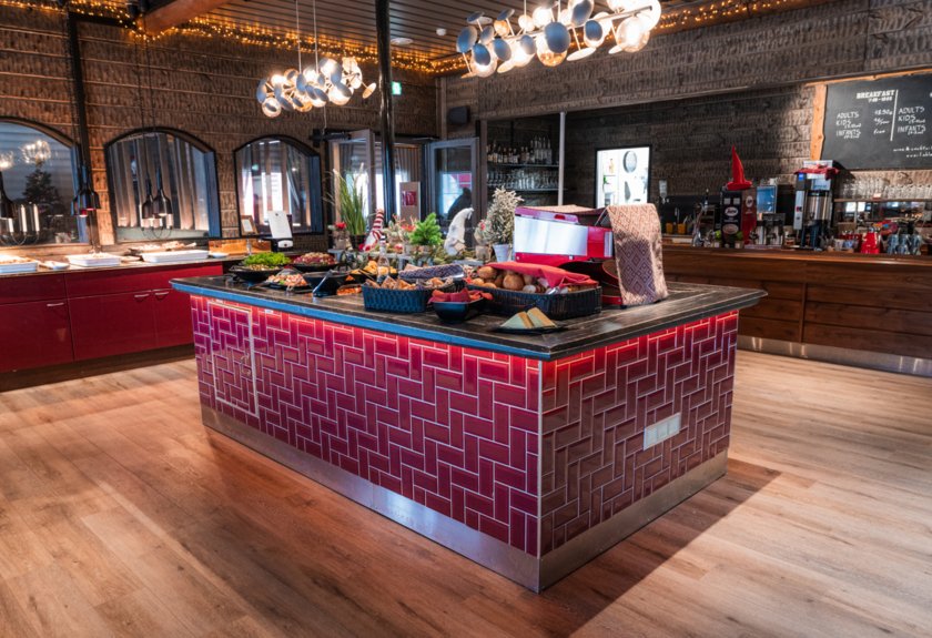 Christmas House Restaurant, Santa Claus Holiday Village