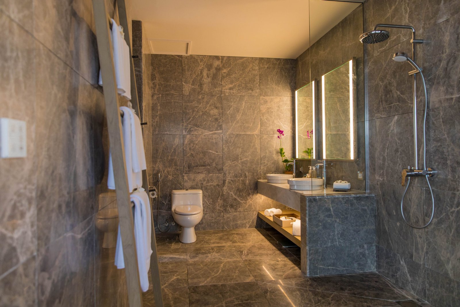 Villa bathroom detail, Kagi Maldives Resort & Spa