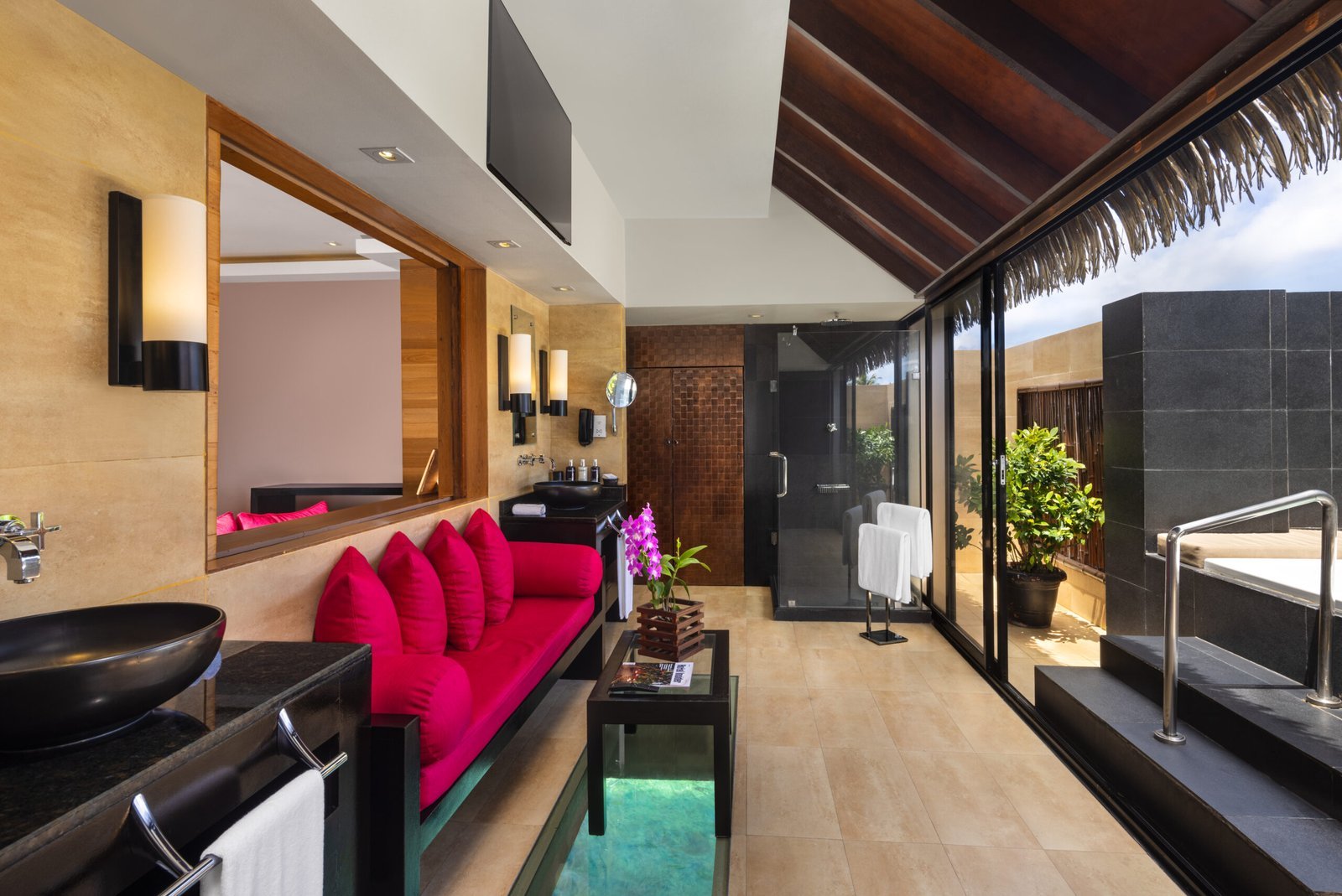 Honeymoon Villa with Plunge Pool and Jacuzzi, Adaaran Prestige Vadoo