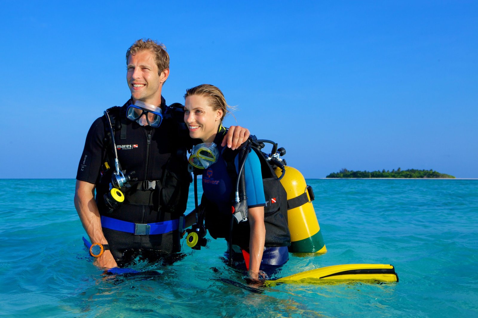 Diving at Hurawalhi Island Resort house reef