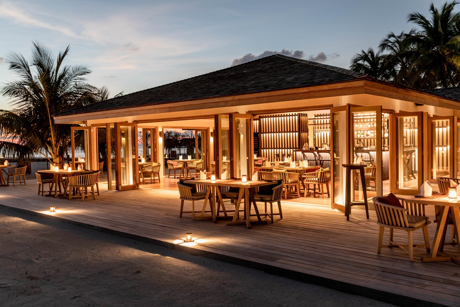 Ke-Un restaurant exterior, Kagi Maldives Resort & Spa
