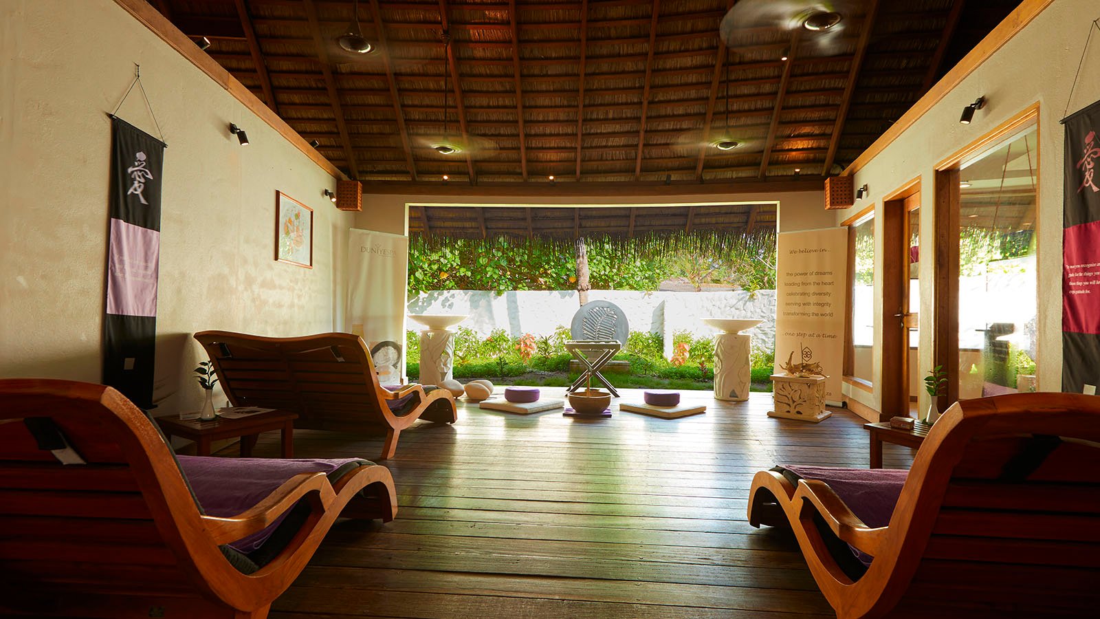 Duniye Spa relaxation area, Kuredu Island Resort & Spa