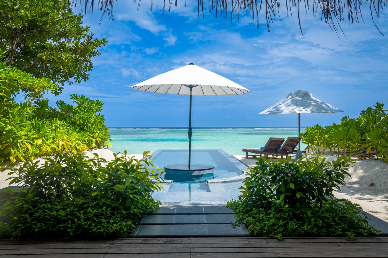 Romantic Beach Pool Villa, LUX* South Ari Atoll