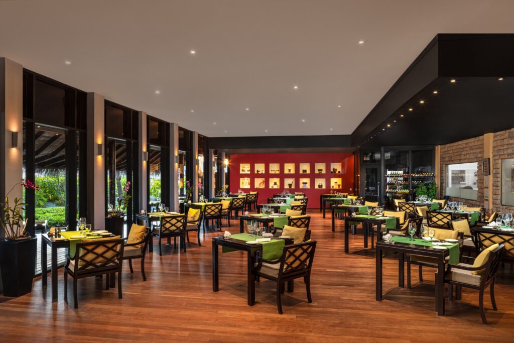 Farivalhu Fine Dining Restaurant, Adaaran Prestige Vadoo