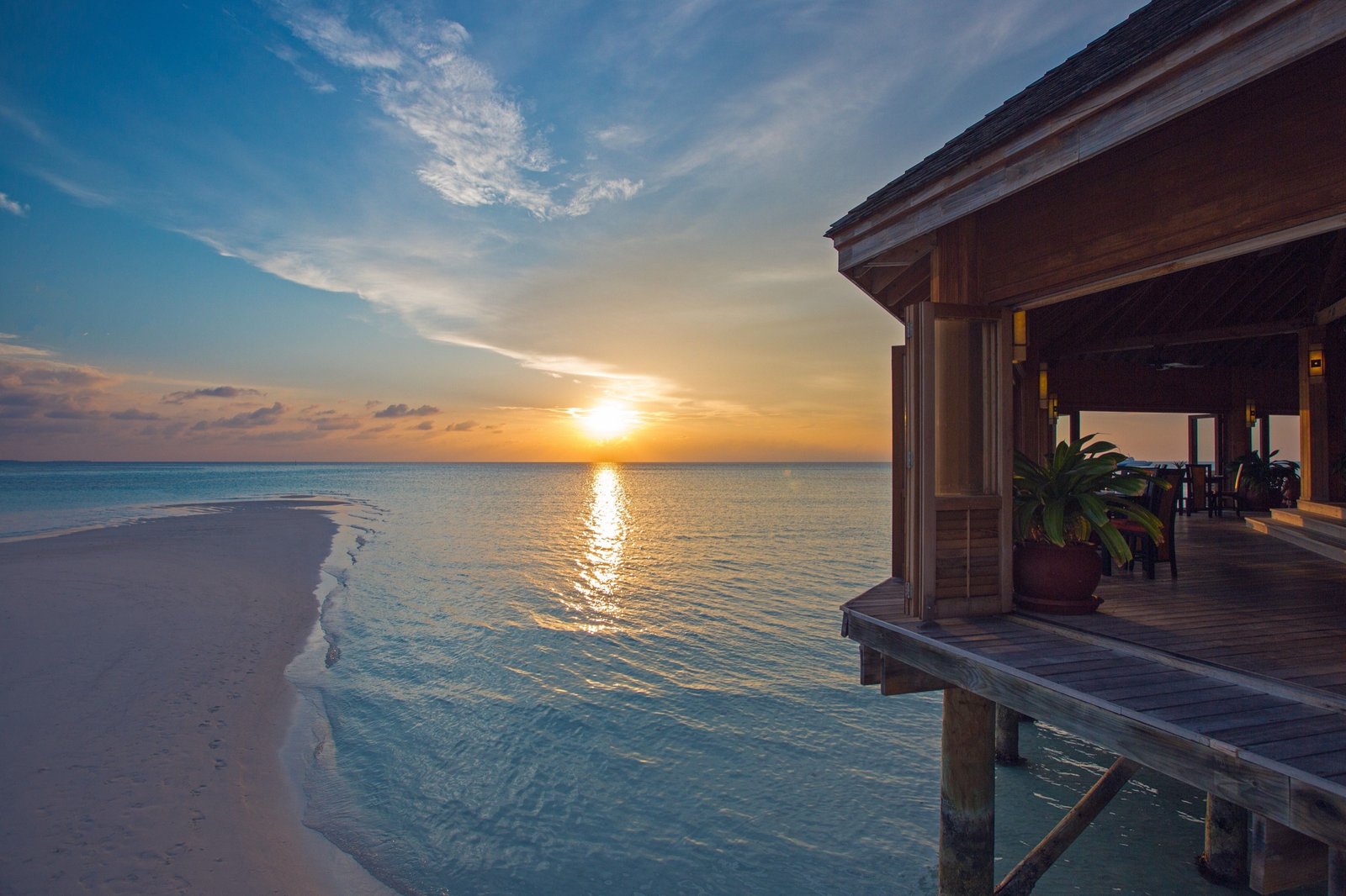 Asian Wok restaurant exterior, Meeru Maldives Resort Island