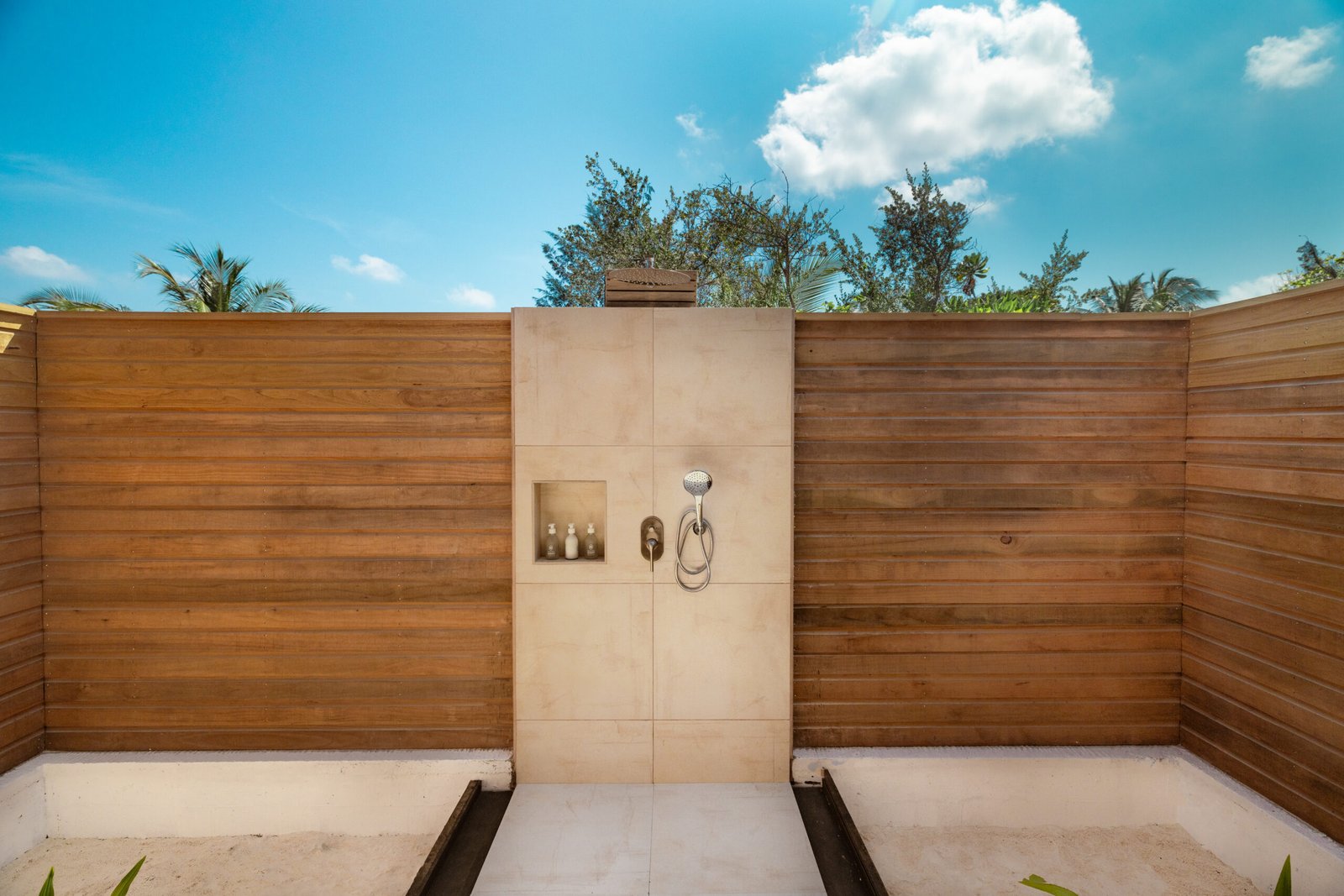 Villa bathroom detail, Nala Maldives by Jawakara