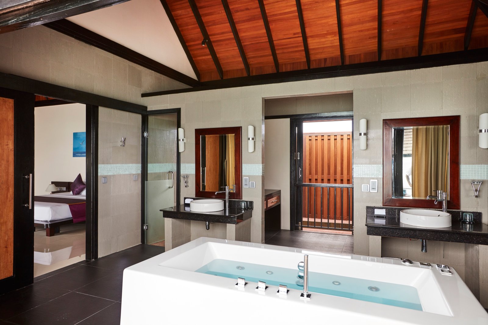 Infinity Water Villa, Sun Siyam Iru Fushi