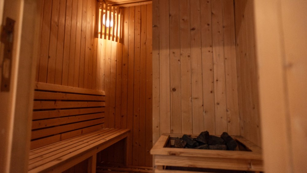 Sauna-Room-in-Sangu-Suite-1000x565
