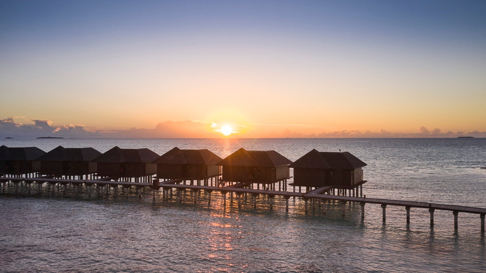 Deluxe Water Villa arm from the air, Sun Siyam Olhuveli