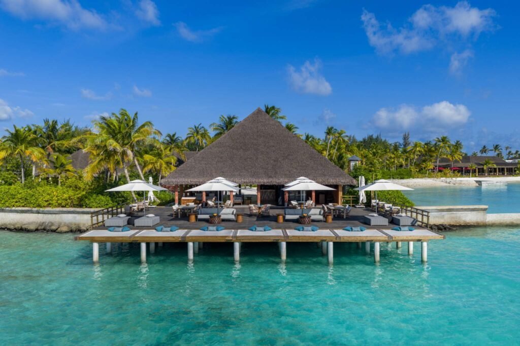 Cocoon day-and-night bar, dusitD2 Feydhoo Maldives