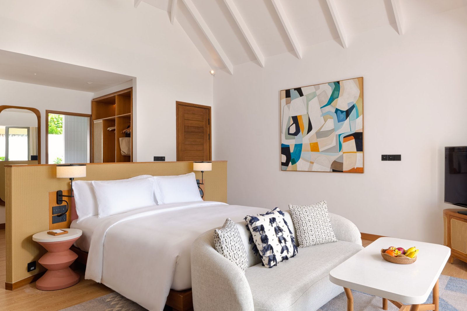 dusitd2-feydhoo-maldives-accommodation-beach-pool-villa-bedroom-overview-scaled