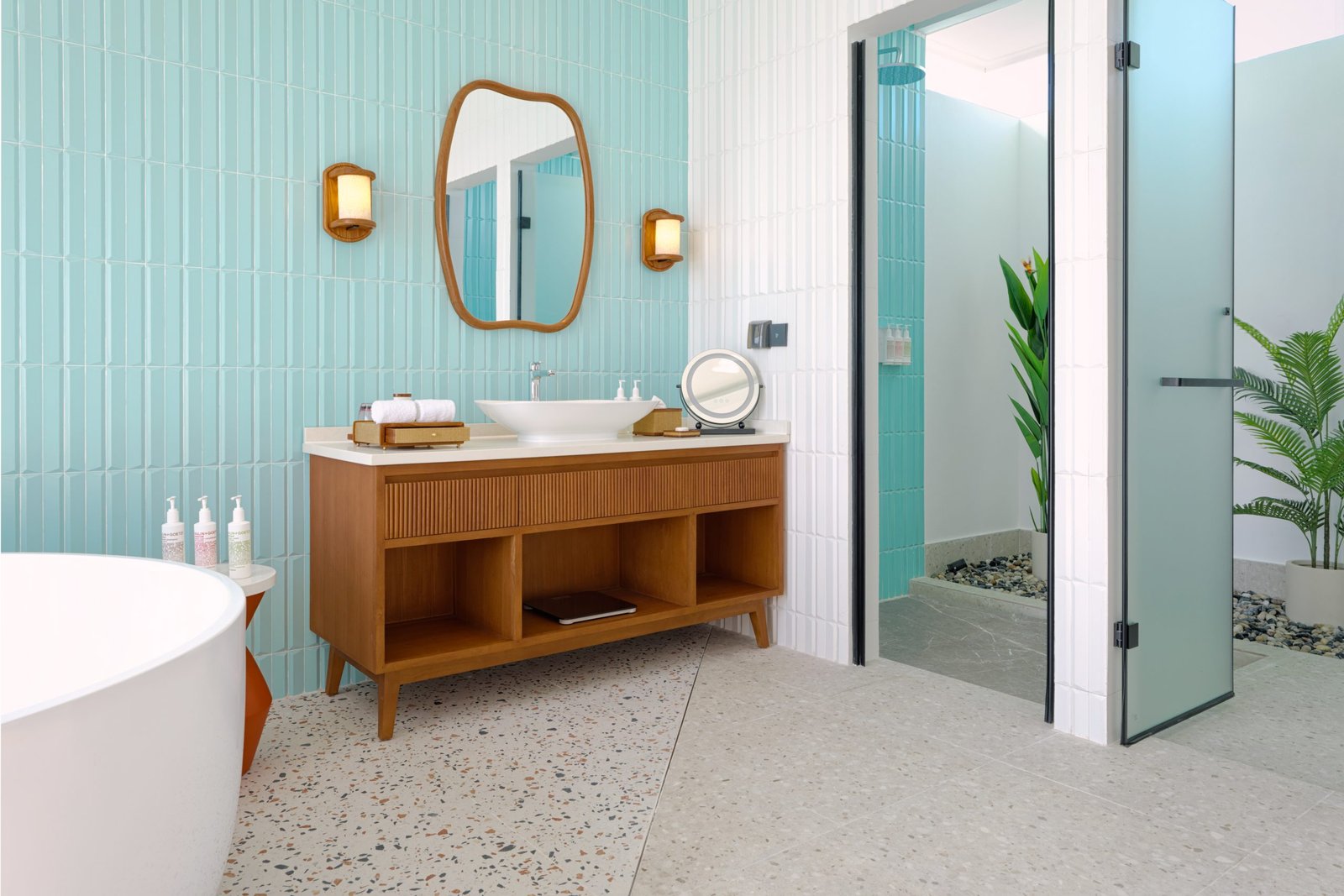 dusitd2-feydhoo-maldives-accommodation-overwater-pool-villa-bedroom-bathroom-scaled