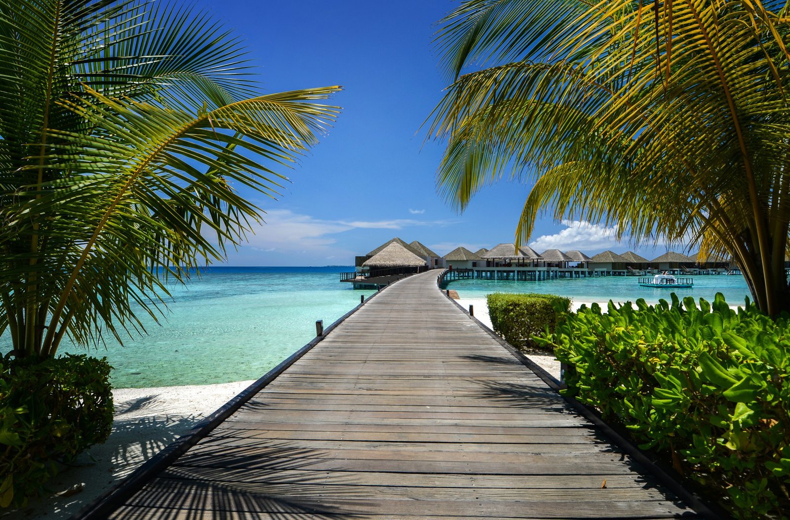 Walkway entrance to the Sunrise Overwater Villas, Adaaran Prestige Vadoo