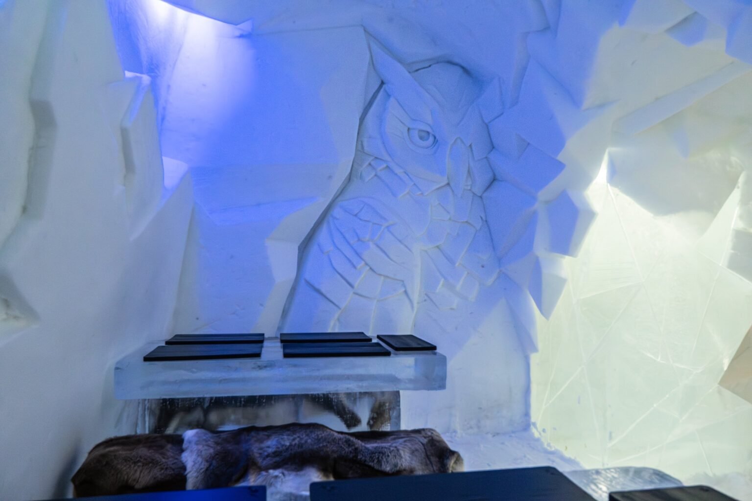 Snow and ice sculpture inside the snow hotel — Arctic SnowHotel & Glass Igloos, Sinettä, Rovaniemi