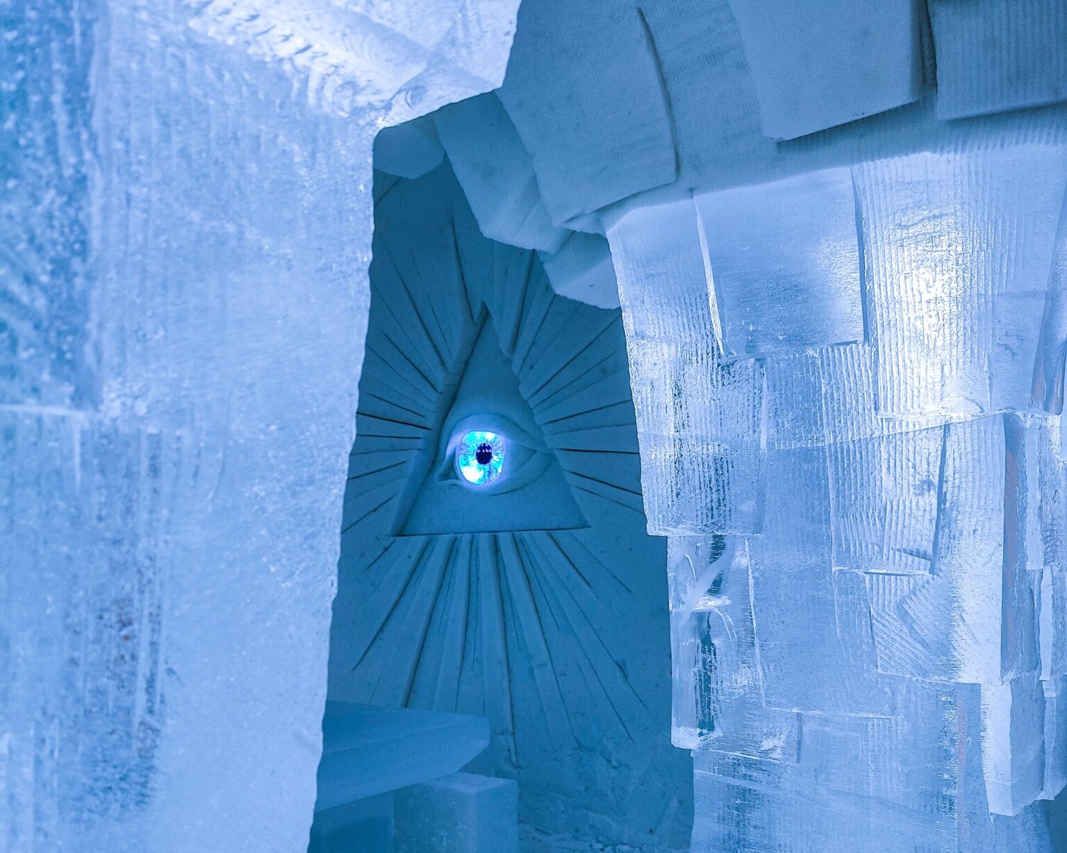 Snow and ice sculpture inside the snow hotel — Arctic SnowHotel & Glass Igloos, Sinettä, Rovaniemi