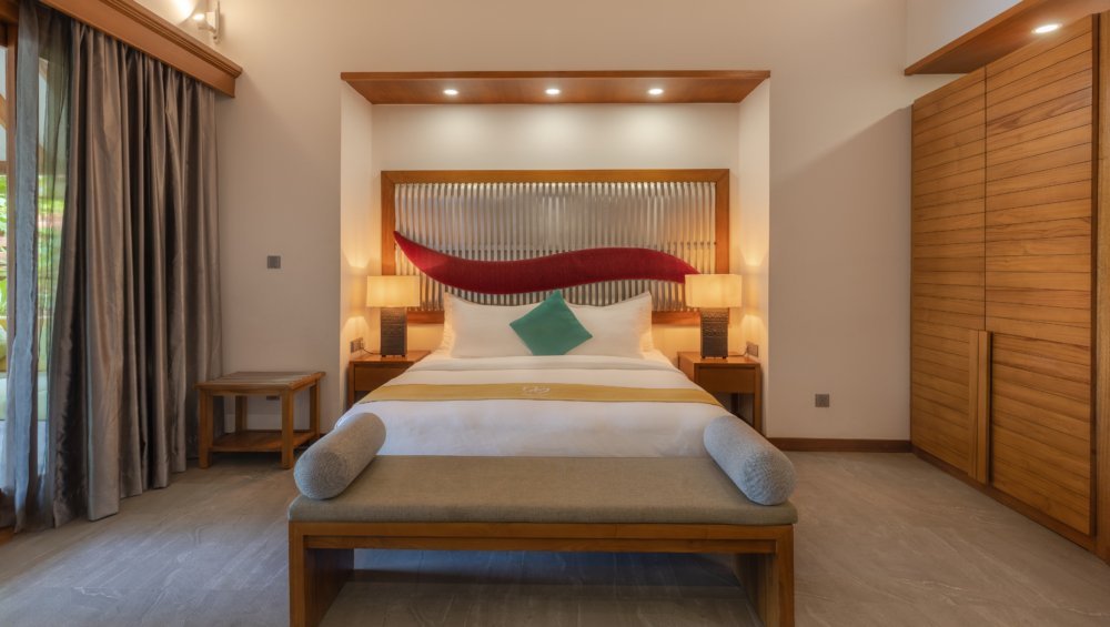 Sunrise Beach Villa, Dhigufaru Island Resort — view 3