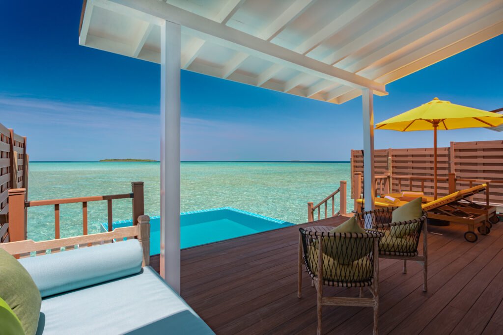 Sunrise Pool Water Villa, Dhigufaru Island Resort — view 2