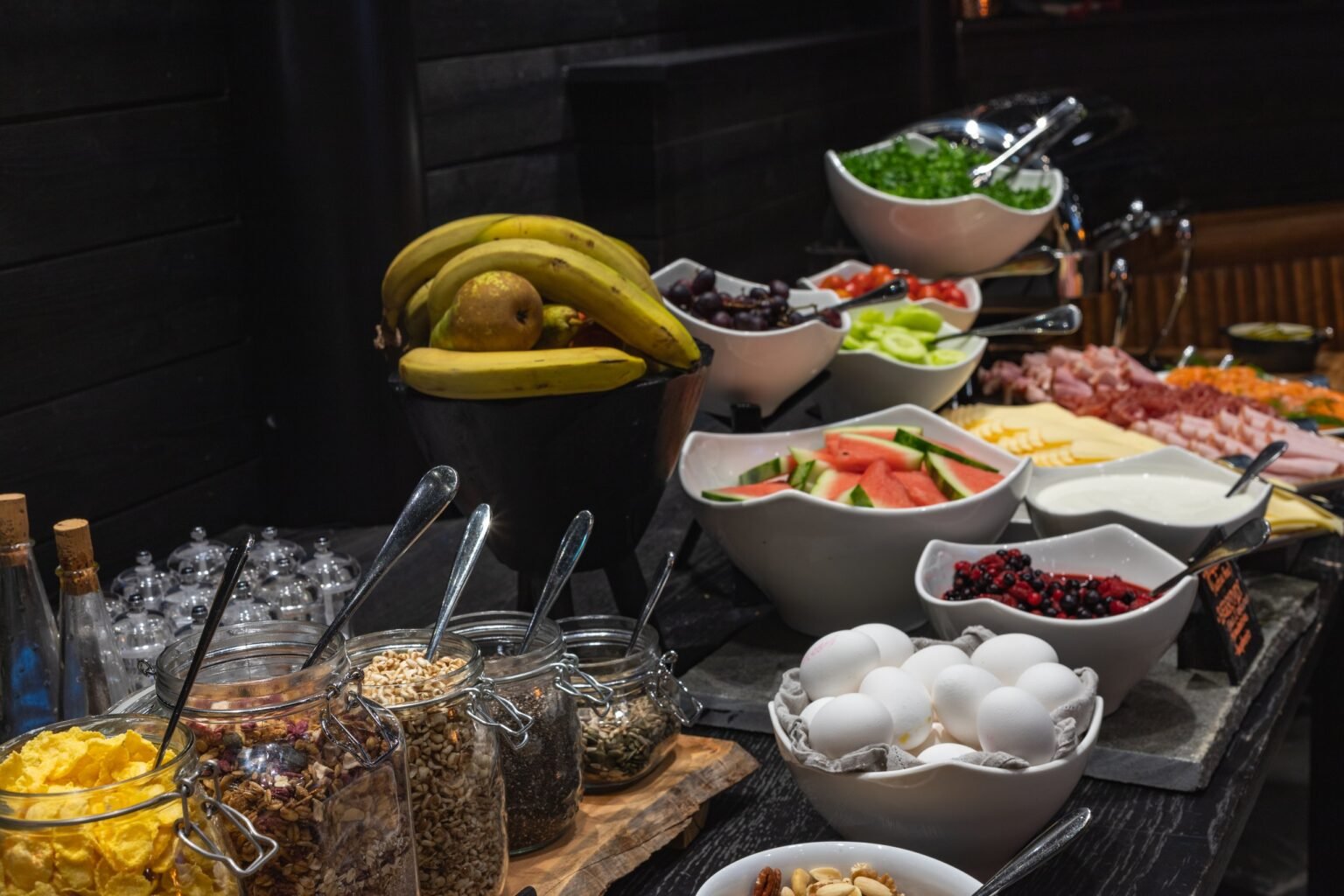 Breakfast at Restaurant Utsu — Levin Iglut – Golden Crown, Levi